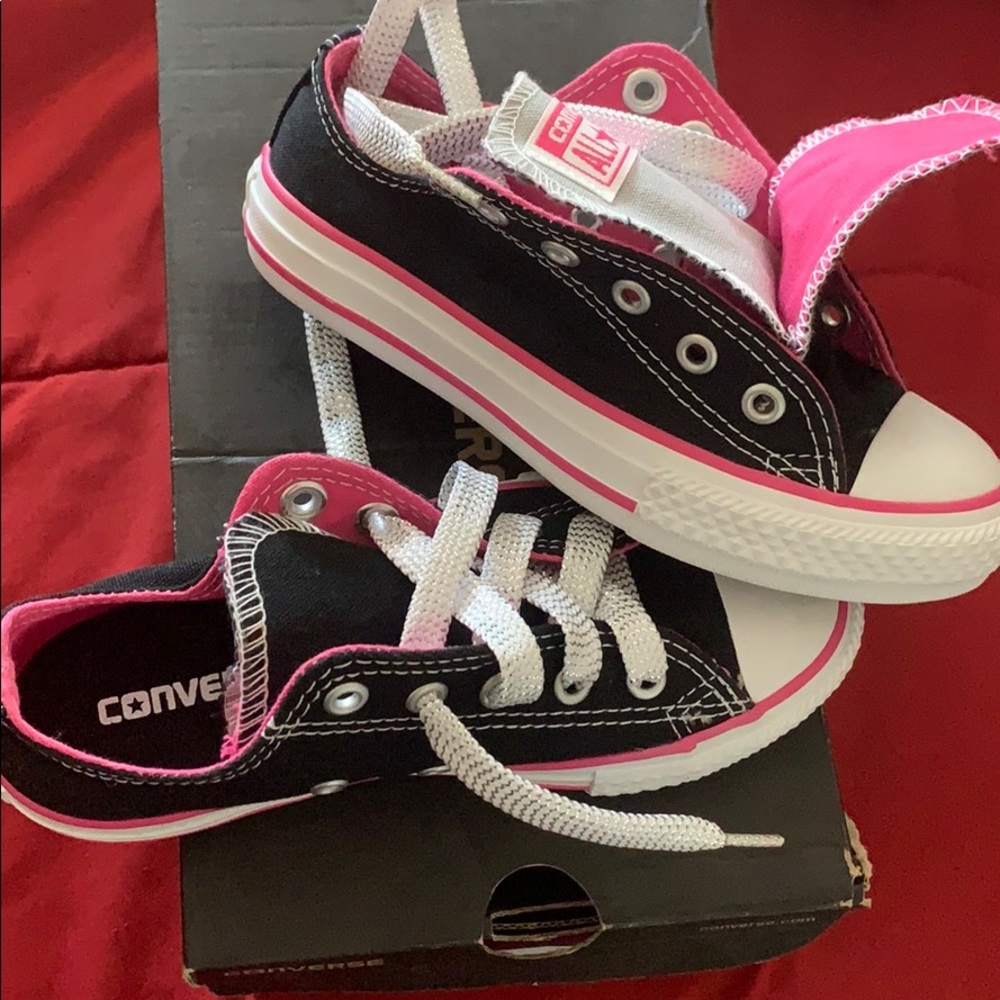 Kids converse